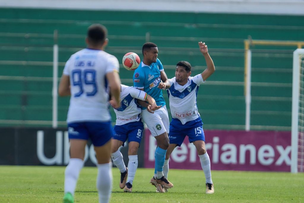 Una acción del partido entre San Antonio contra G.V. San José: Foto G.V. San José