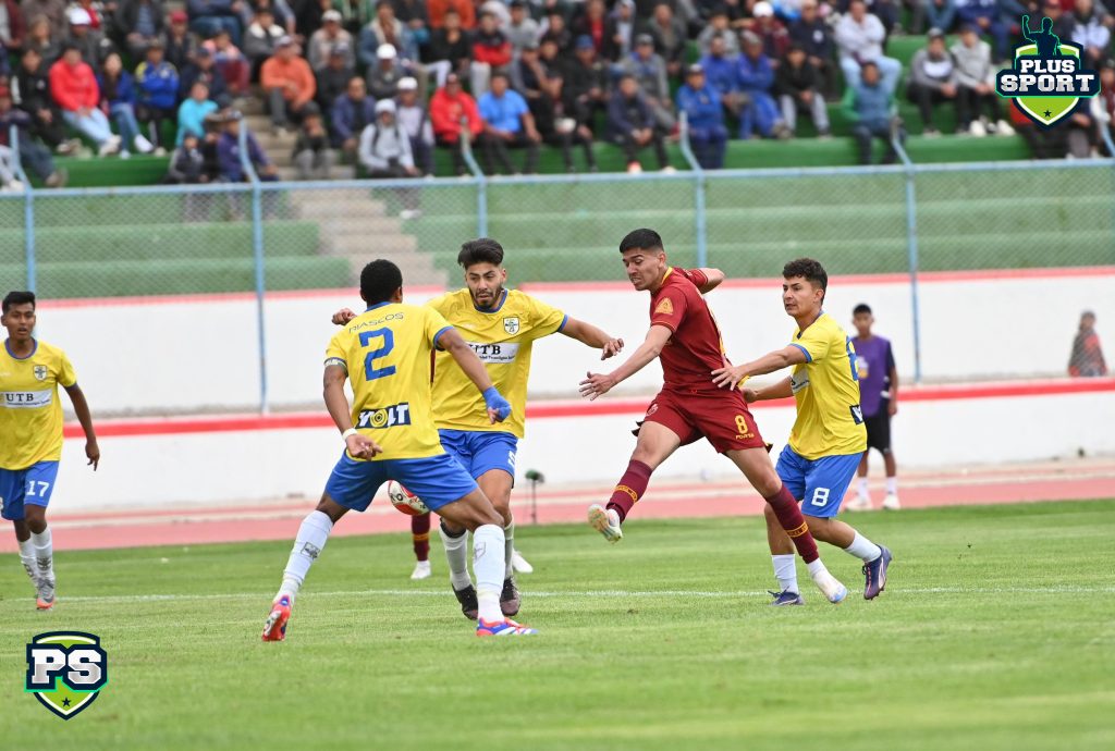 Velasco, con un potente remate anotó el segundo gol: Foto: Jhonny Condori (Plus Sport)