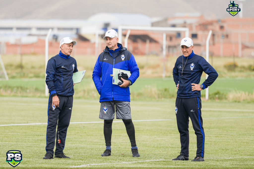 Dalcio Giovagnoli junto a su cuerpo técnico (FOTO: G.V. SAN JOSÉ)