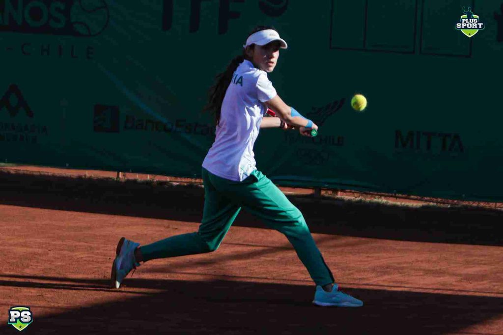 Fernanda Guzmán durante su partido: Foto: Federación de Tenis de Chile