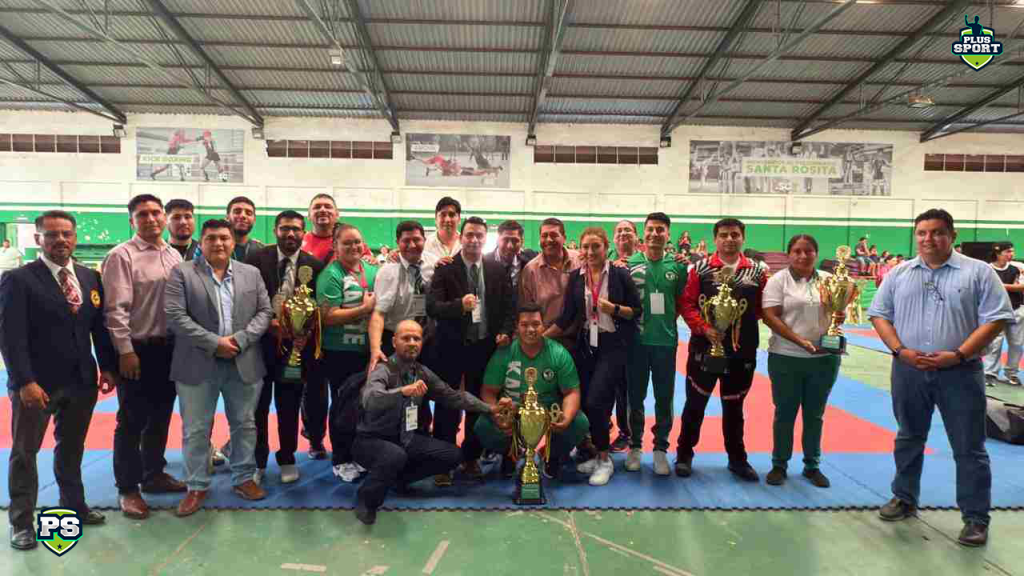 La premiación de equipos: FOTO: Feboka.