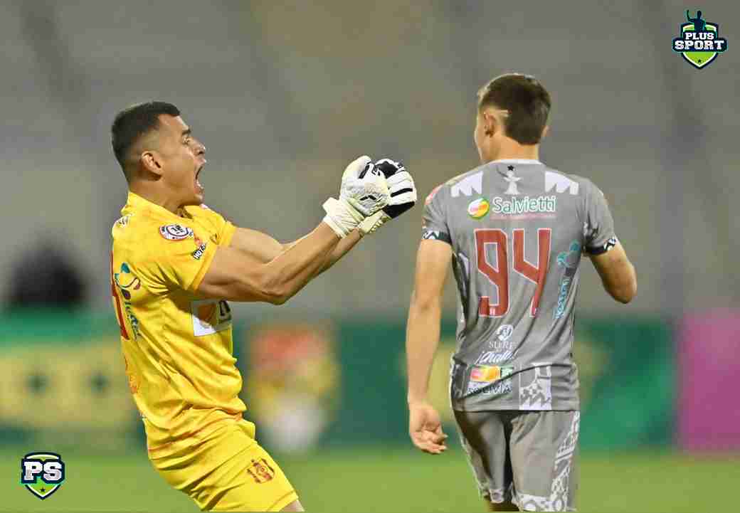 C.D.T. Real Oruro vs. Independiente: FOTO: JHONNY CONDORI PLUS SPORT